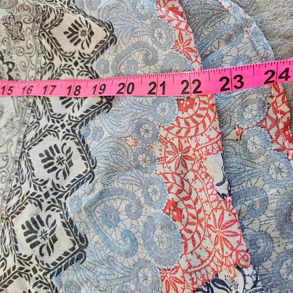 About a Girl Semi-Sheer Blouse v neck long sleeve - Size M - Picture 8 of 8